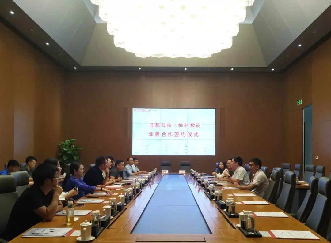 1573452138131780.jpg 640.webp (3).jpg